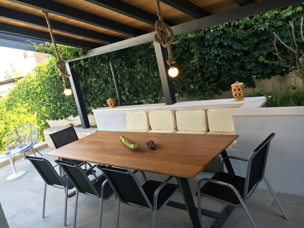 Holiday Home Vuko Sevid Exterior photo